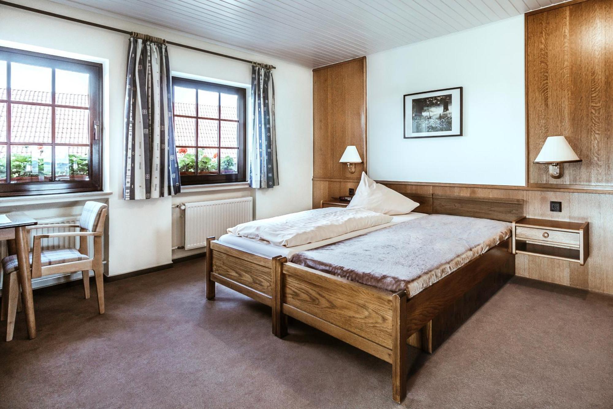 Landgasthaus Pfahl Wershofen Buitenkant foto