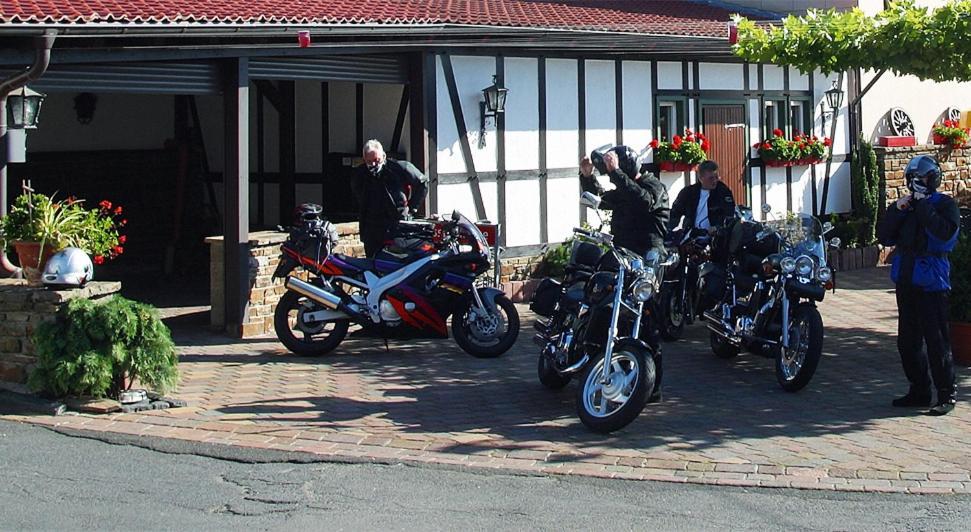 Landgasthaus Pfahl Wershofen Buitenkant foto