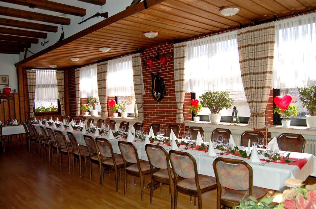 Landgasthaus Pfahl Wershofen Buitenkant foto