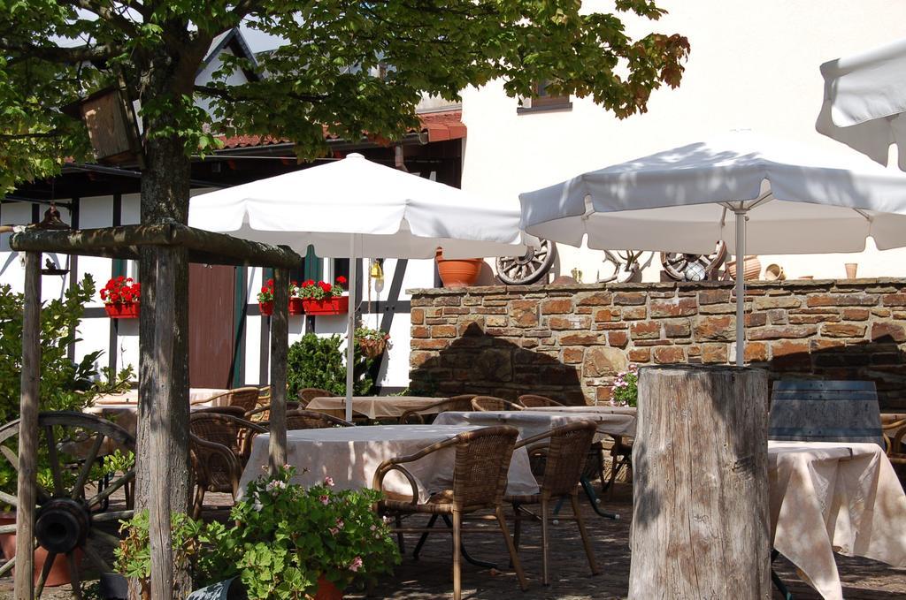 Landgasthaus Pfahl Wershofen Buitenkant foto