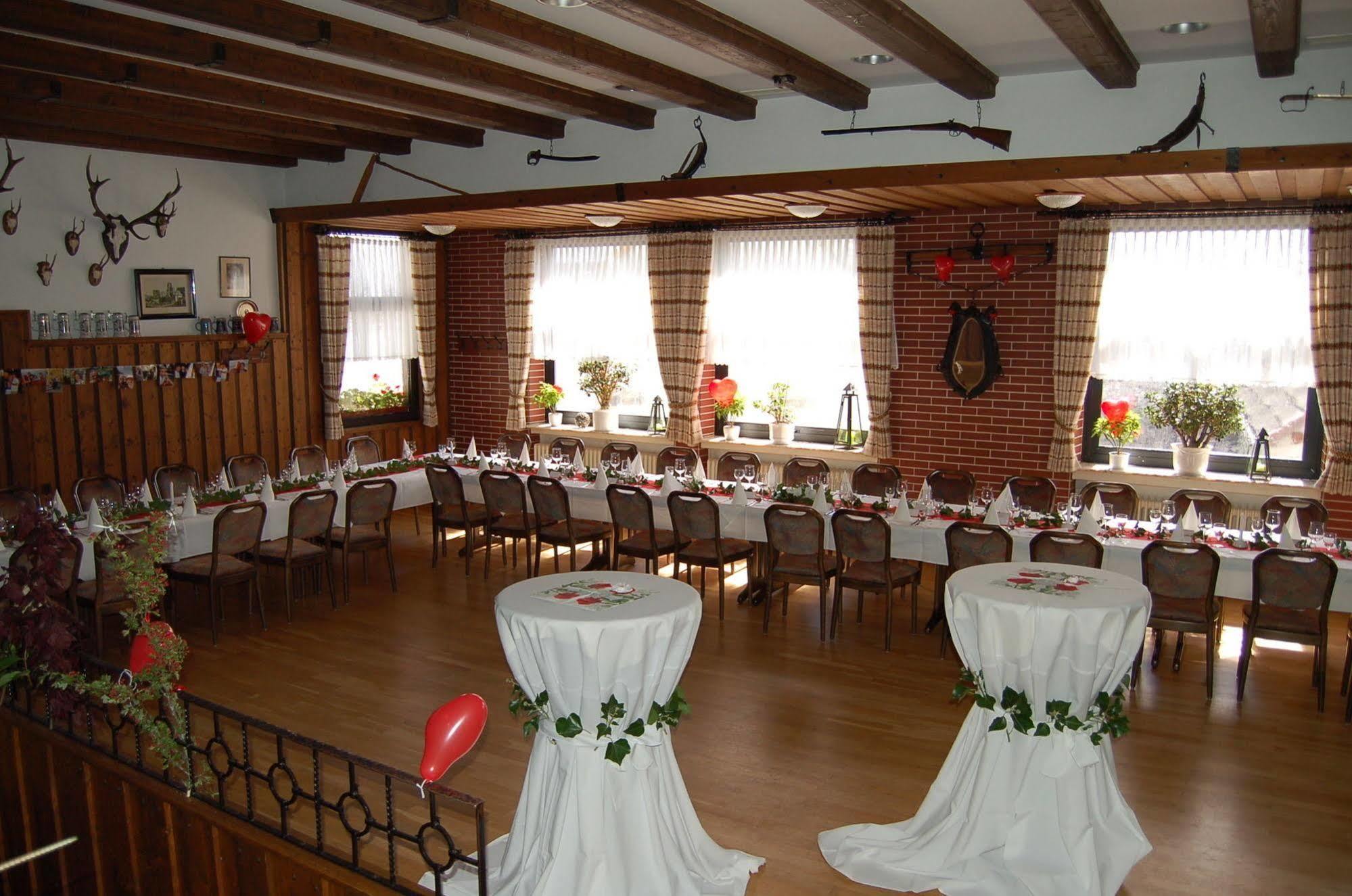 Landgasthaus Pfahl Wershofen Buitenkant foto